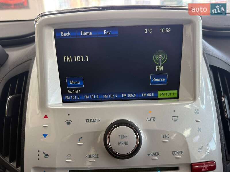 Хэтчбек Chevrolet Volt 2012 в Киеве