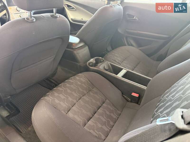 Хэтчбек Chevrolet Volt 2012 в Киеве
