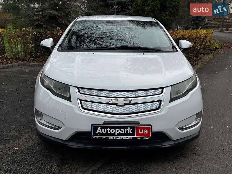 Хэтчбек Chevrolet Volt 2012 в Киеве