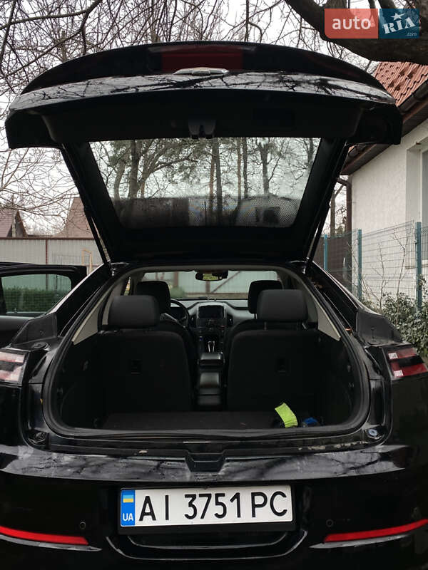 Хэтчбек Chevrolet Volt 2013 в Ирпене