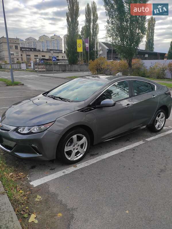Хэтчбек Chevrolet Volt 2016 в Киеве
