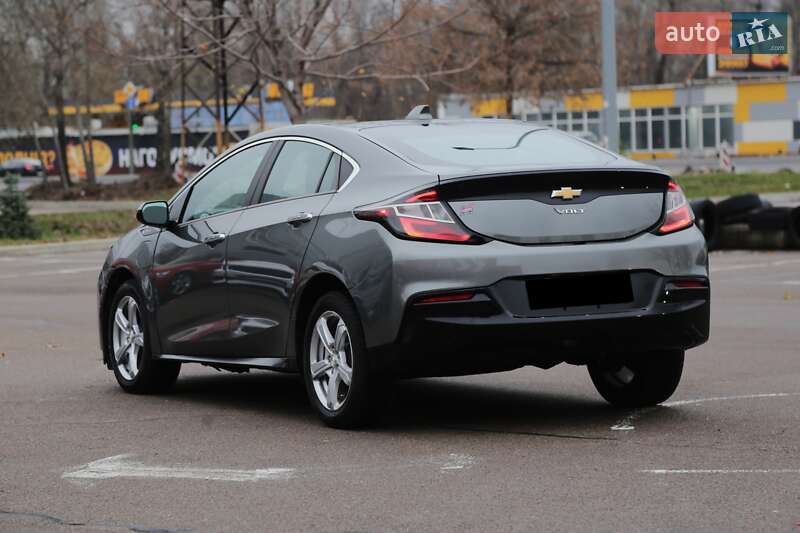 Хетчбек Chevrolet Volt 2016 в Києві