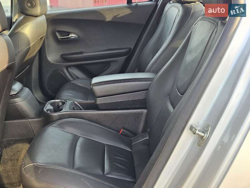 Хетчбек Chevrolet Volt 2013 в Києві фото 21 Хетчбек Chevrolet Volt 2013 в Києві