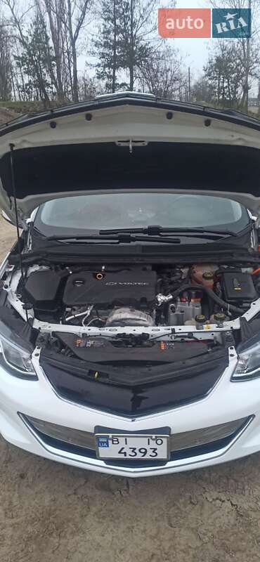 Хэтчбек Chevrolet Volt 2017 в Кременчуге фото 11 Хэтчбек Chevrolet Volt 2017 в Кременчуге