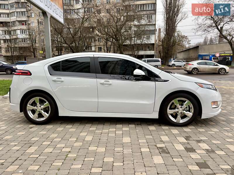 Хэтчбек Chevrolet Volt 2015 в Одессе