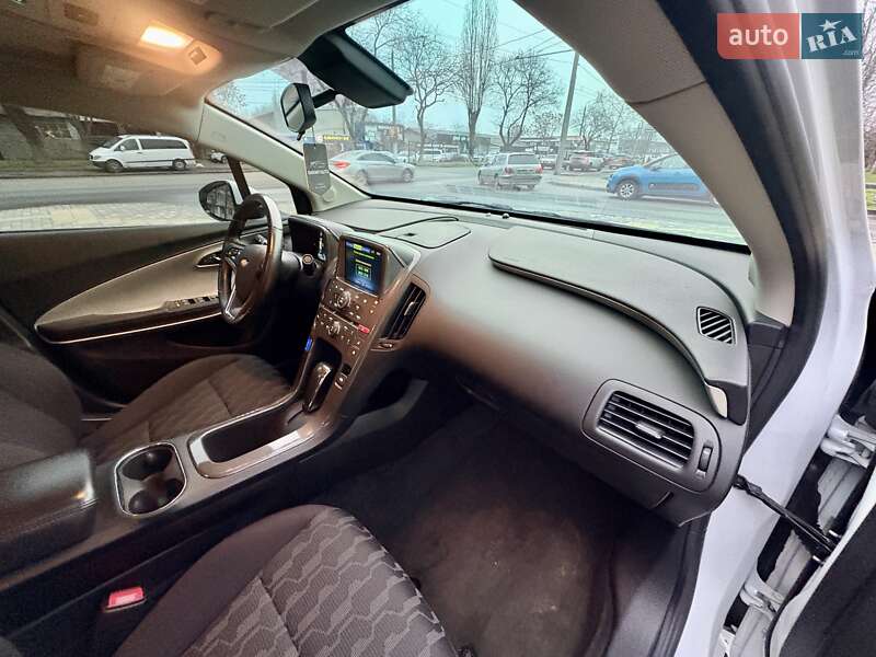 Хэтчбек Chevrolet Volt 2015 в Одессе