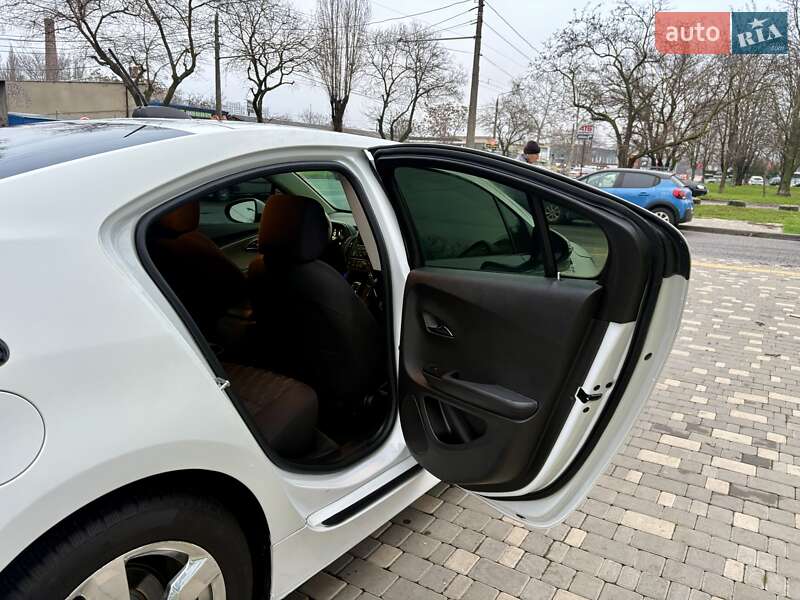 Хэтчбек Chevrolet Volt 2015 в Одессе