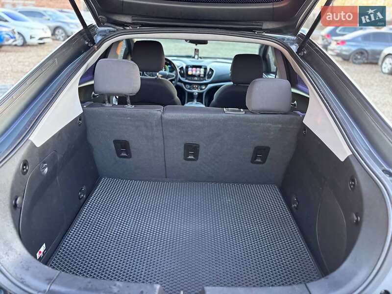 Хэтчбек Chevrolet Volt 2017 в Коломые