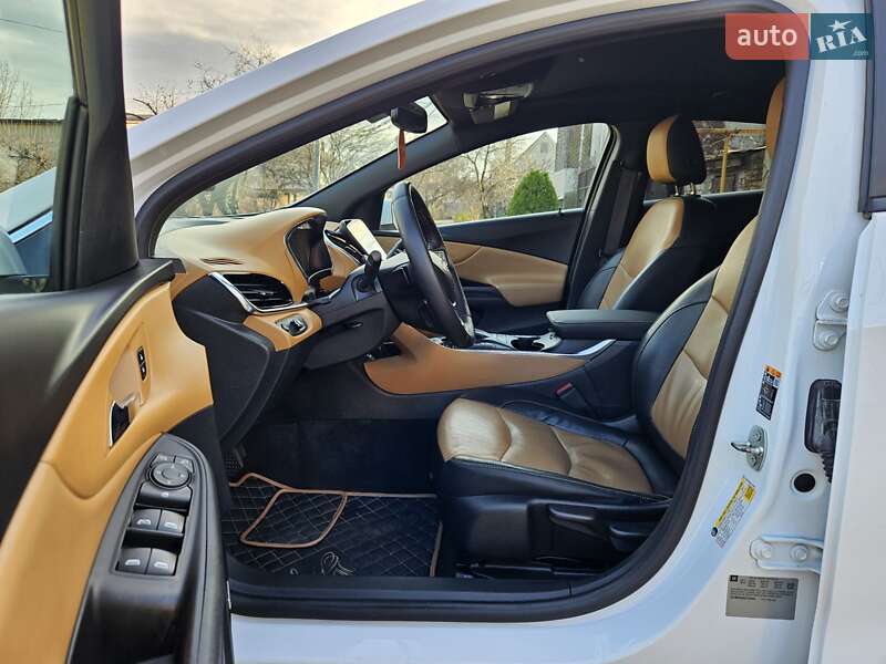 Хэтчбек Chevrolet Volt 2016 в Одессе