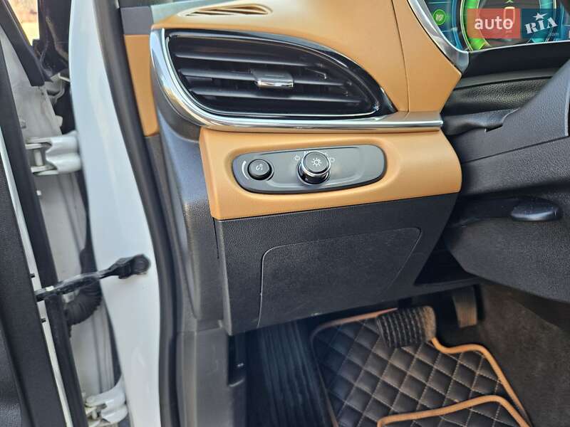 Хэтчбек Chevrolet Volt 2016 в Одессе