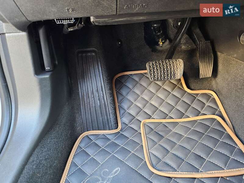 Хэтчбек Chevrolet Volt 2016 в Одессе