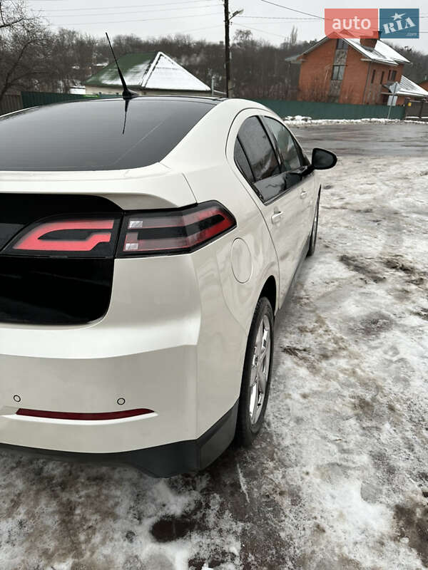 Хэтчбек Chevrolet Volt 2012 в Полтаве