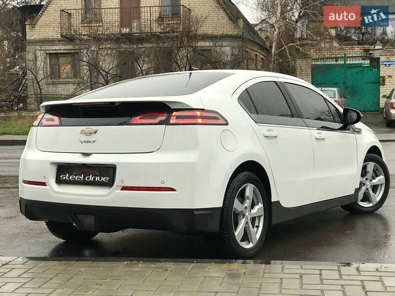 Хэтчбек Chevrolet Volt 2014 в Николаеве