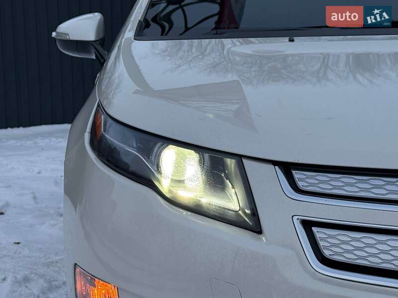 Хэтчбек Chevrolet Volt 2012 в Днепре