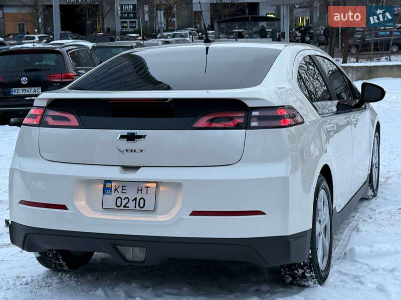 Хэтчбек Chevrolet Volt 2012 в Днепре