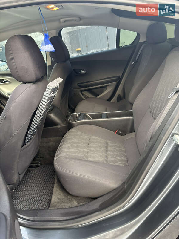 Хэтчбек Chevrolet Volt 2012 в Запорожье