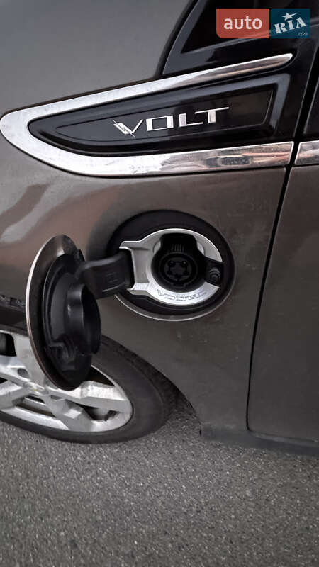 Хэтчбек Chevrolet Volt 2013 в Киеве