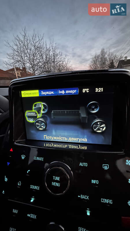 Хэтчбек Chevrolet Volt 2013 в Киеве