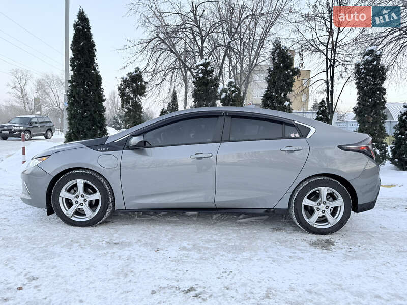 Хэтчбек Chevrolet Volt 2018 в Киеве
