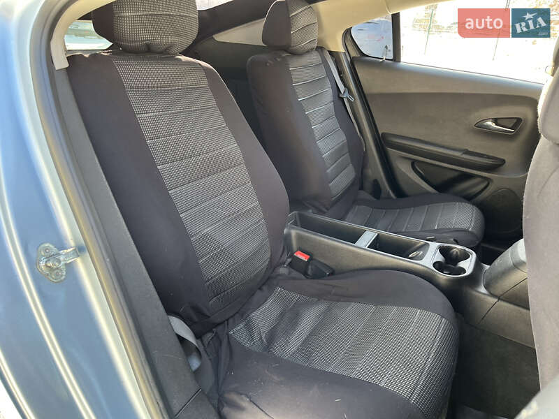 Хэтчбек Chevrolet Volt 2014 в Киеве фото 10 Хэтчбек Chevrolet Volt 2014 в Киеве