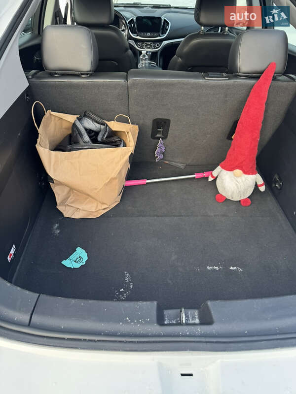 Хэтчбек Chevrolet Volt 2018 в Киеве фото 14 Хэтчбек Chevrolet Volt 2018 в Киеве