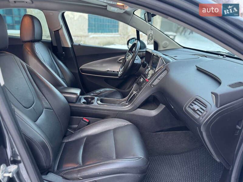 Хэтчбек Chevrolet Volt 2013 в Киеве