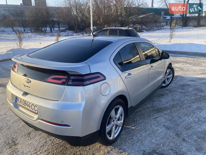 Хэтчбек Chevrolet Volt 2014 в Ромнах