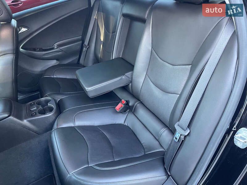 Хетчбек Chevrolet Volt 2017 в Луцьку