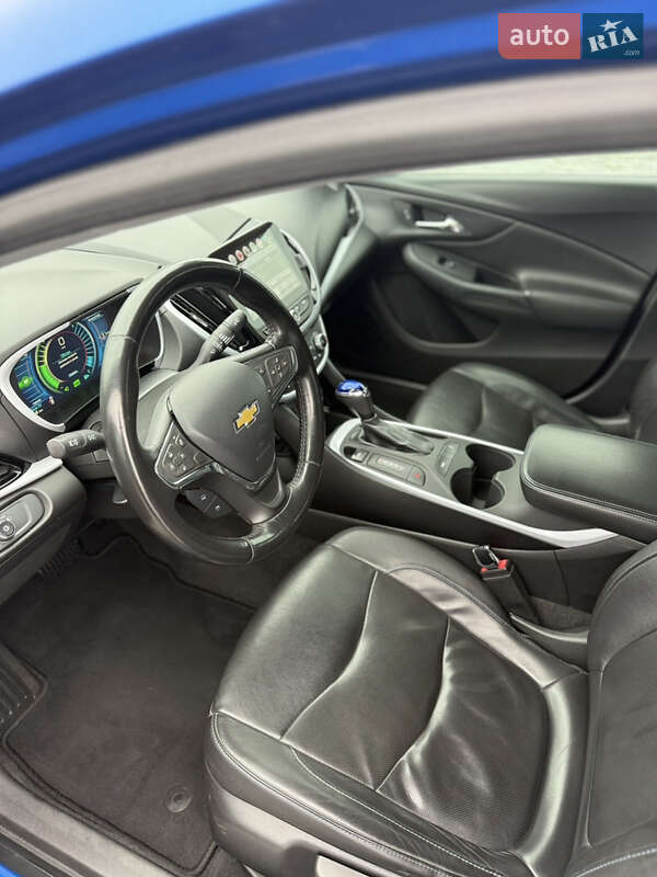 Хэтчбек Chevrolet Volt 2016 в Киеве