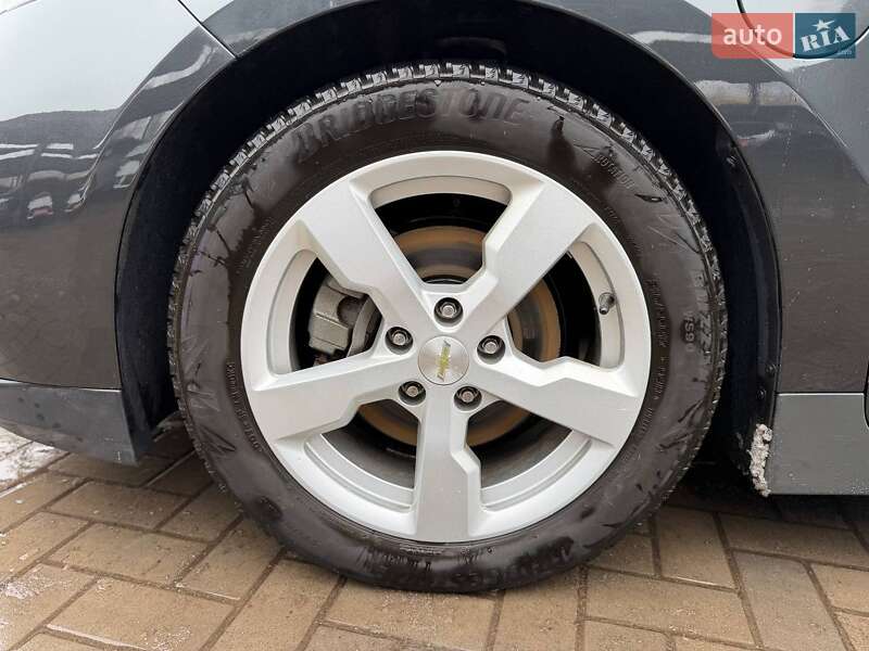 Хетчбек Chevrolet Volt 2014 в Кривому Розі
