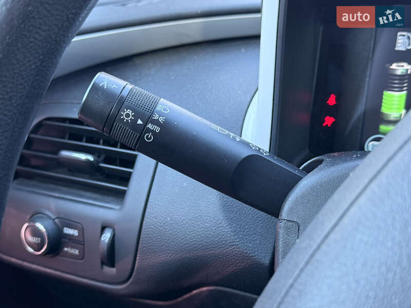 Хетчбек Chevrolet Volt 2013 в Києві