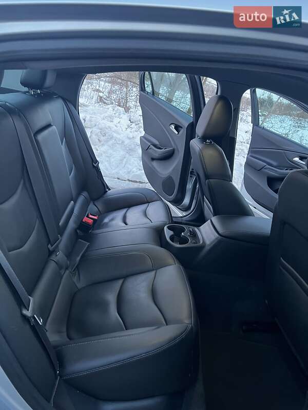 Хетчбек Chevrolet Volt 2016 в Києві