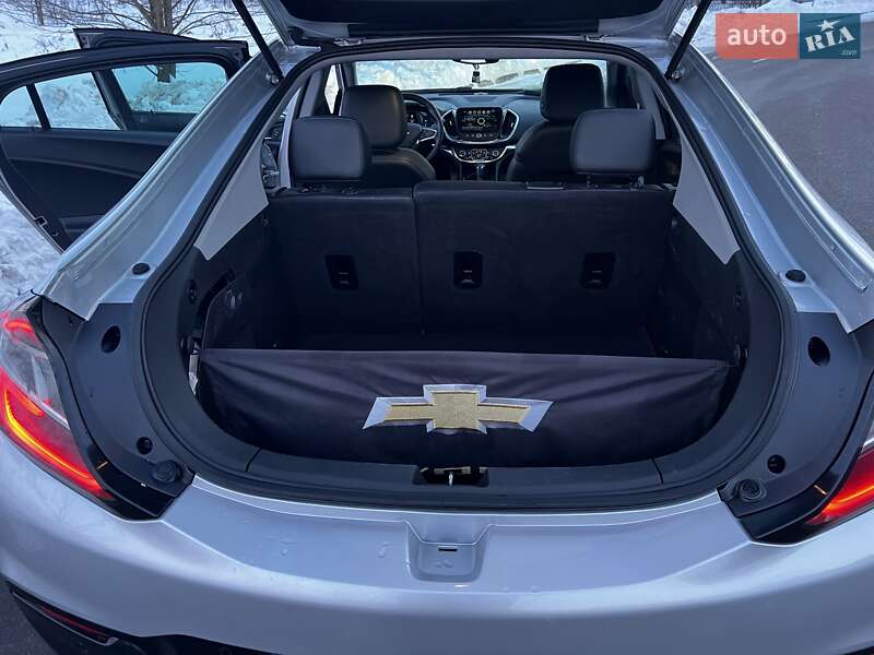 Хетчбек Chevrolet Volt 2016 в Києві