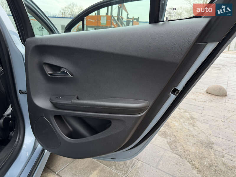 Хэтчбек Chevrolet Volt 2013 в Киеве фото 17 Хэтчбек Chevrolet Volt 2013 в Киеве