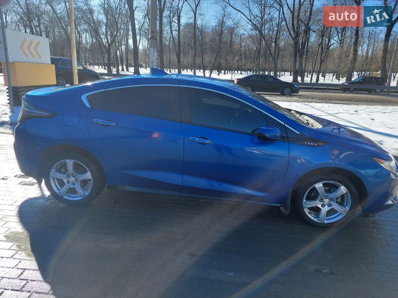 Хетчбек Chevrolet Volt 2016 в Дніпрі