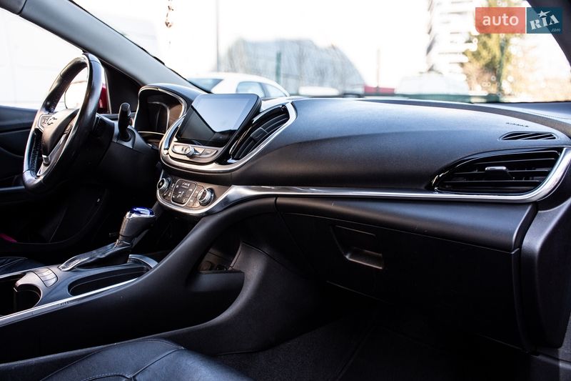 Хэтчбек Chevrolet Volt 2017 в Львове