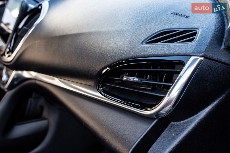 Хэтчбек Chevrolet Volt 2017 в Львове