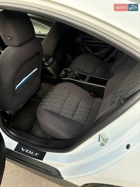 Хэтчбек Chevrolet Volt 2013 в Харькове