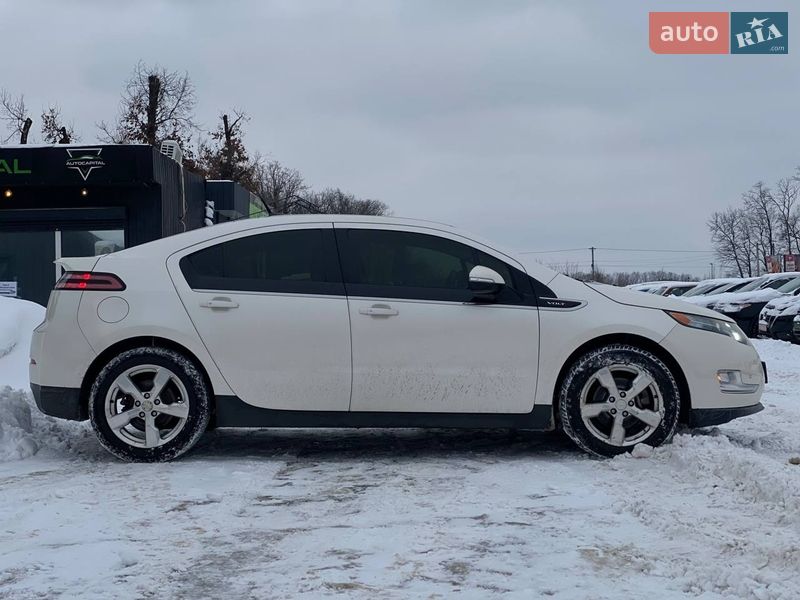 Хэтчбек Chevrolet Volt 2012 в Киеве