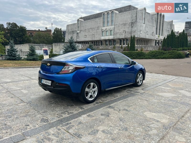 Хэтчбек Chevrolet Volt 2016 в Киеве