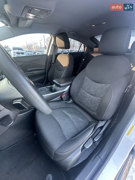 Хэтчбек Chevrolet Volt 2018 в Белогородке