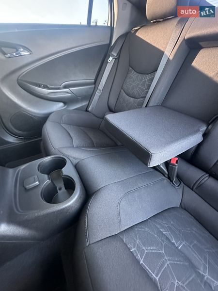 Хэтчбек Chevrolet Volt 2018 в Белогородке