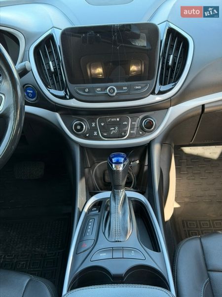 Хэтчбек Chevrolet Volt 2015 в Киеве