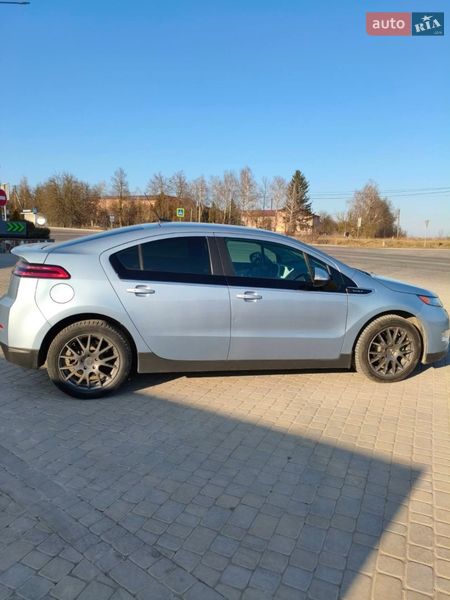Хэтчбек Chevrolet Volt 2012 в Львове