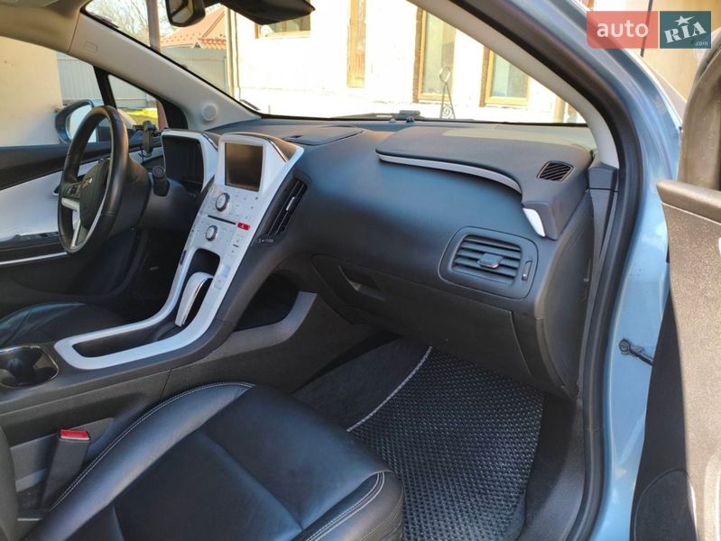 Хэтчбек Chevrolet Volt 2012 в Львове