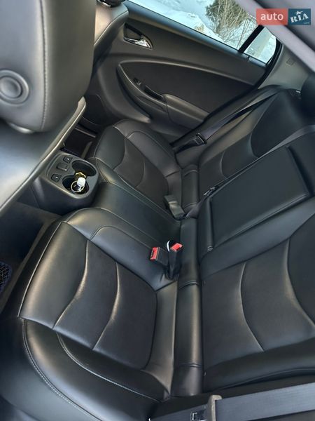 Хэтчбек Chevrolet Volt 2017 в Киеве