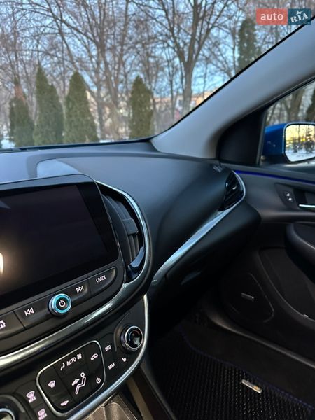Хэтчбек Chevrolet Volt 2017 в Киеве