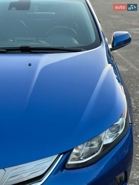 Хэтчбек Chevrolet Volt 2017 в Киеве