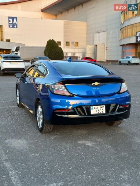 Хэтчбек Chevrolet Volt 2017 в Киеве