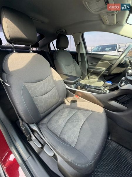 Хэтчбек Chevrolet Volt 2015 в Ивано-Франковске